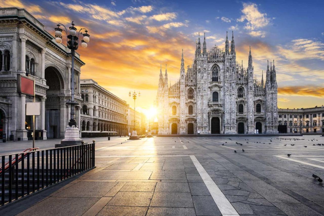 Duomo Charme Apartment Milão Exterior foto